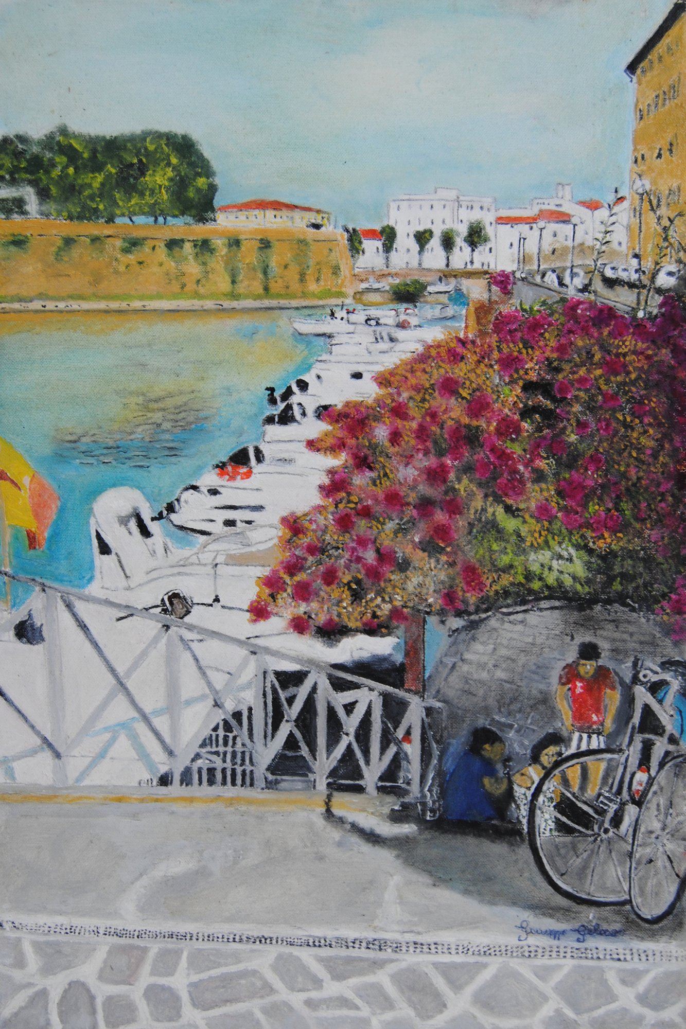 Veduta del canale di Livorno con fiori magenta e rossi in primo piano sulla spalletta, barche bianche ormeggiate e edifici storici sullo sfondo, dipinto espressionista di Giuseppe Geloso.