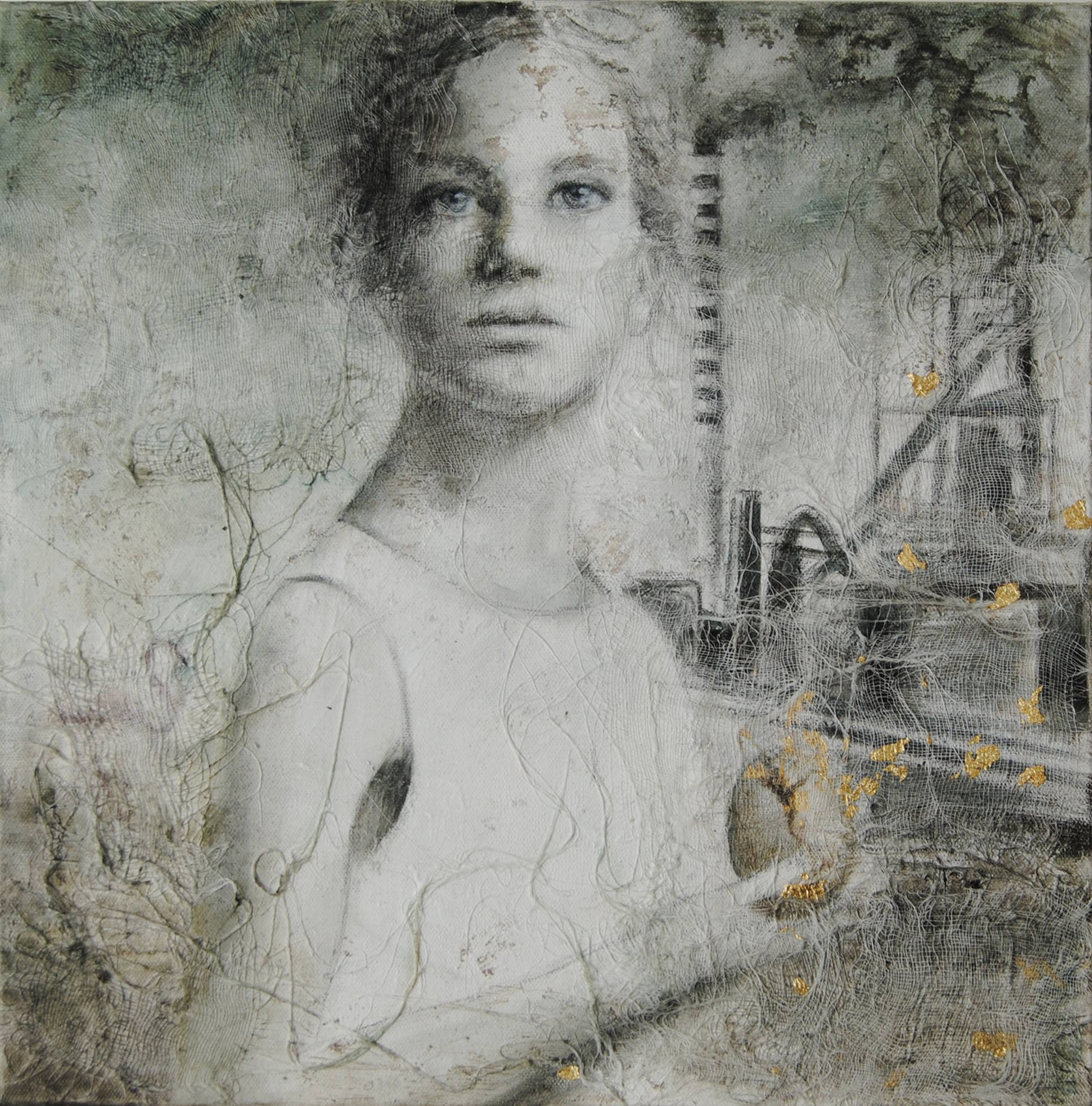 Quadro di Rosy Mantovani: giovani donne e adolescenti emergono da periferie urbane, simboli di resilienza e speranza.