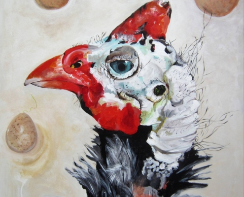 Dipinto figurativo di Claudio Citi con gallina geneticamente modificata e uova scure sospese, atmosfera surreale e ironica