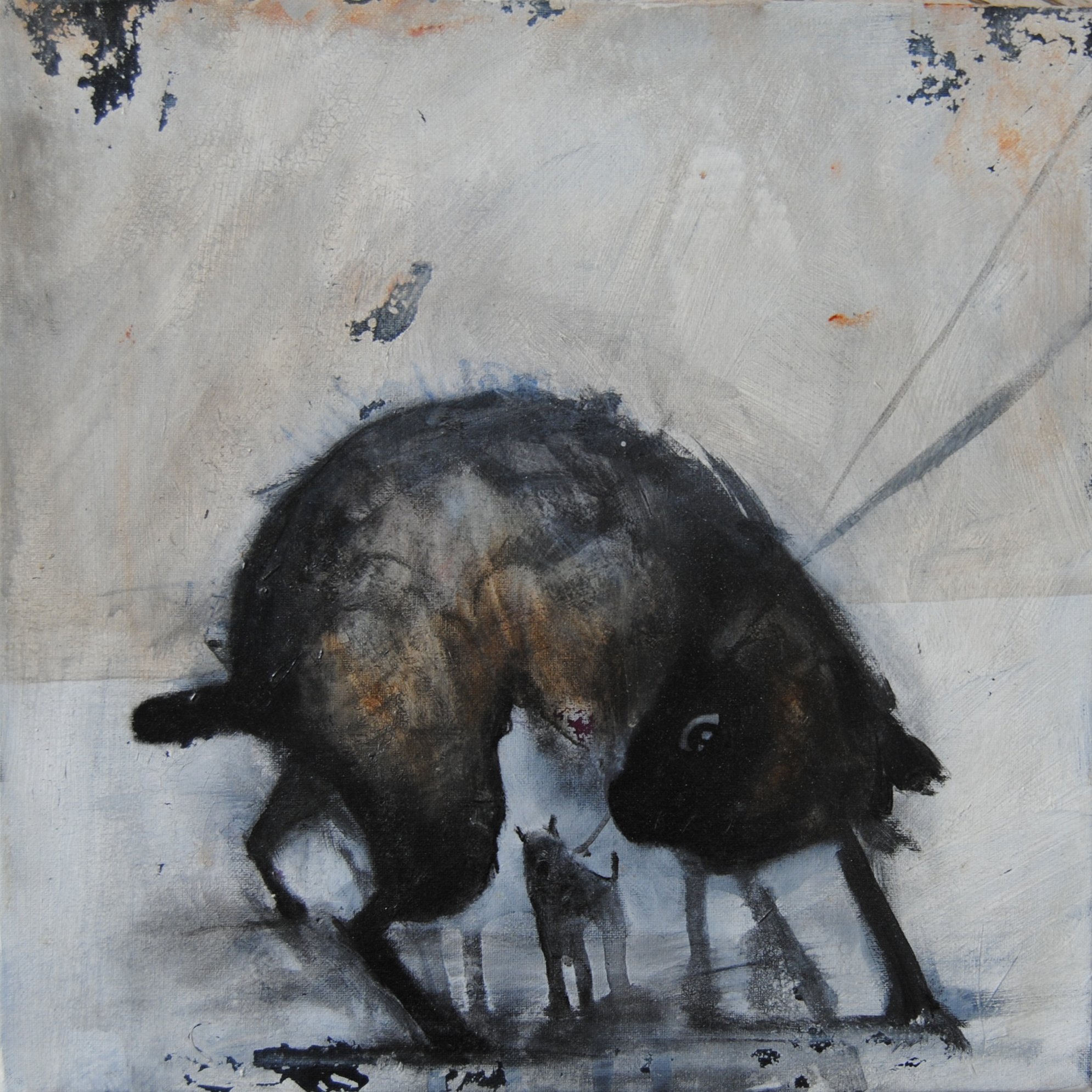 Cane stilizzato in bruno drammatico, guinzaglio teso, corpo contorto, movimento trattenuto