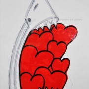Disegno su carta di Futurboba con squalo con cuori rossi in plastica trasparente colorata, titolo Mangio Amore