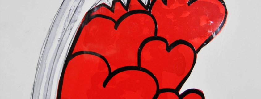 Disegno su carta di Futurboba con squalo con cuori rossi in plastica trasparente colorata, titolo Mangio Amore