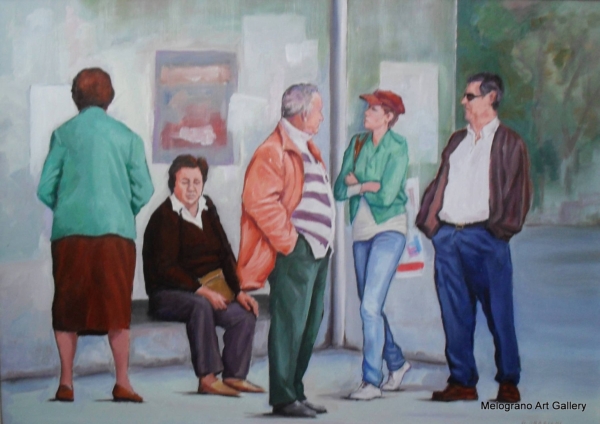 Cinque persone ferme alla fermata dell’autobus, pittura realistica luminosa di Giovanni Graziani, istantanea poetica della quotidianità e dei movimenti familiari dei personaggi.