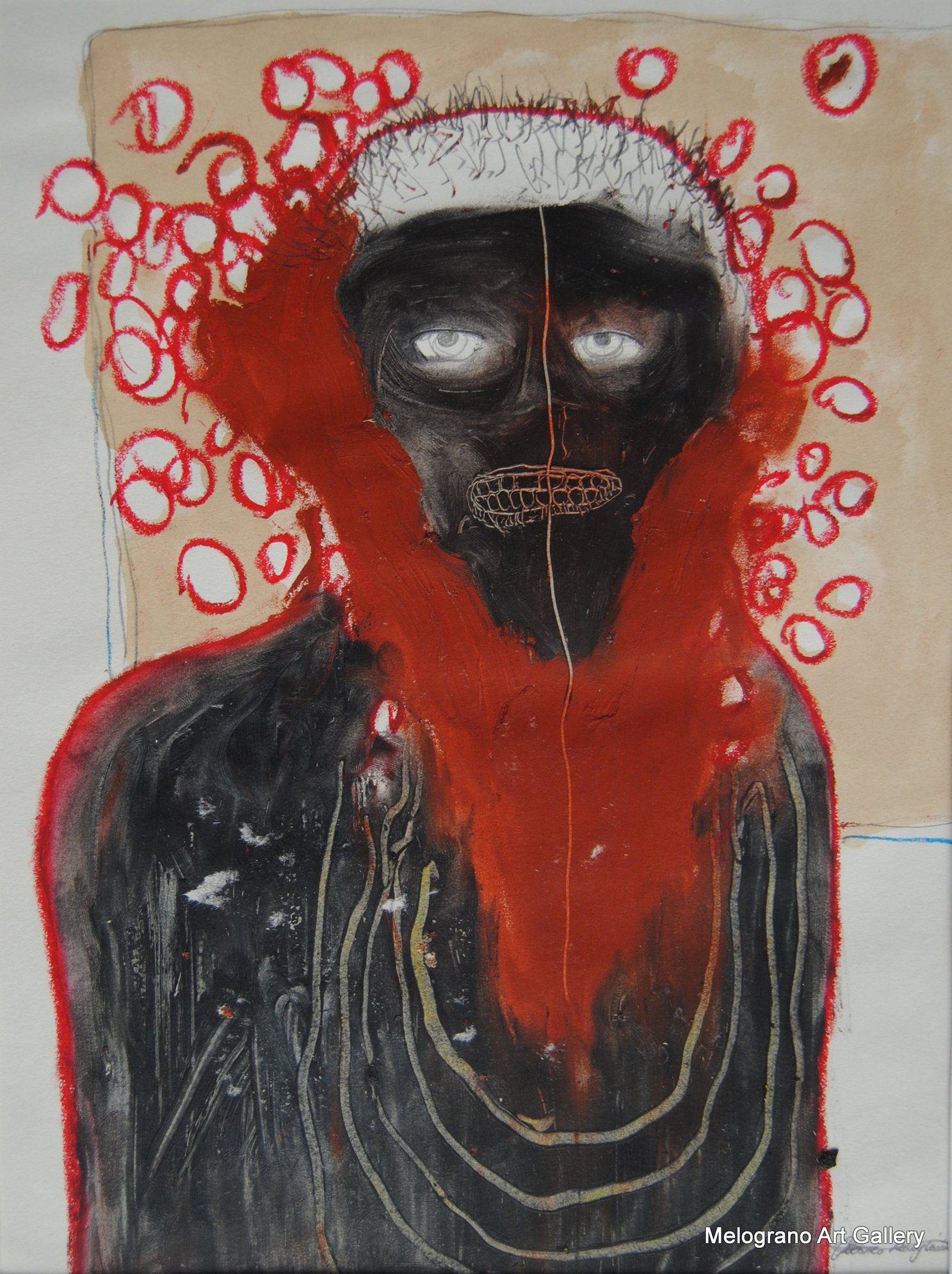 Mostro con maschera etnica in contrasto netto tra nero e rosso, tratto matita con velature, atmosfera drammatica.