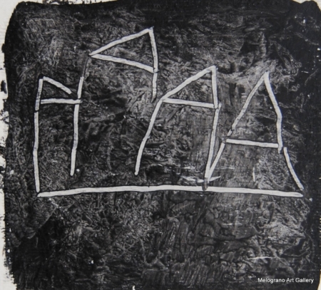 Monotipo con intervento manuale di Sergio Mazzoni – segni geometrici e tonalità terrose su carta.