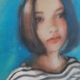 Ritratto femminile in acquerello di Taichi Ichikawa, volto intenso e moderno dai toni rosati e ambra.