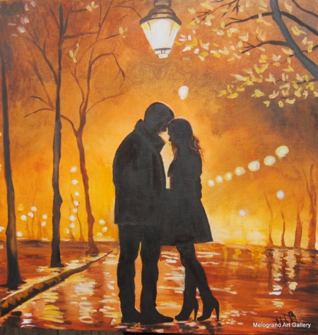 Coppia in controluce che cammina in un viale illuminato da lampioni aranciati, atmosfera serale calda e poetica, dipinto figurativo di Bianca Manis.