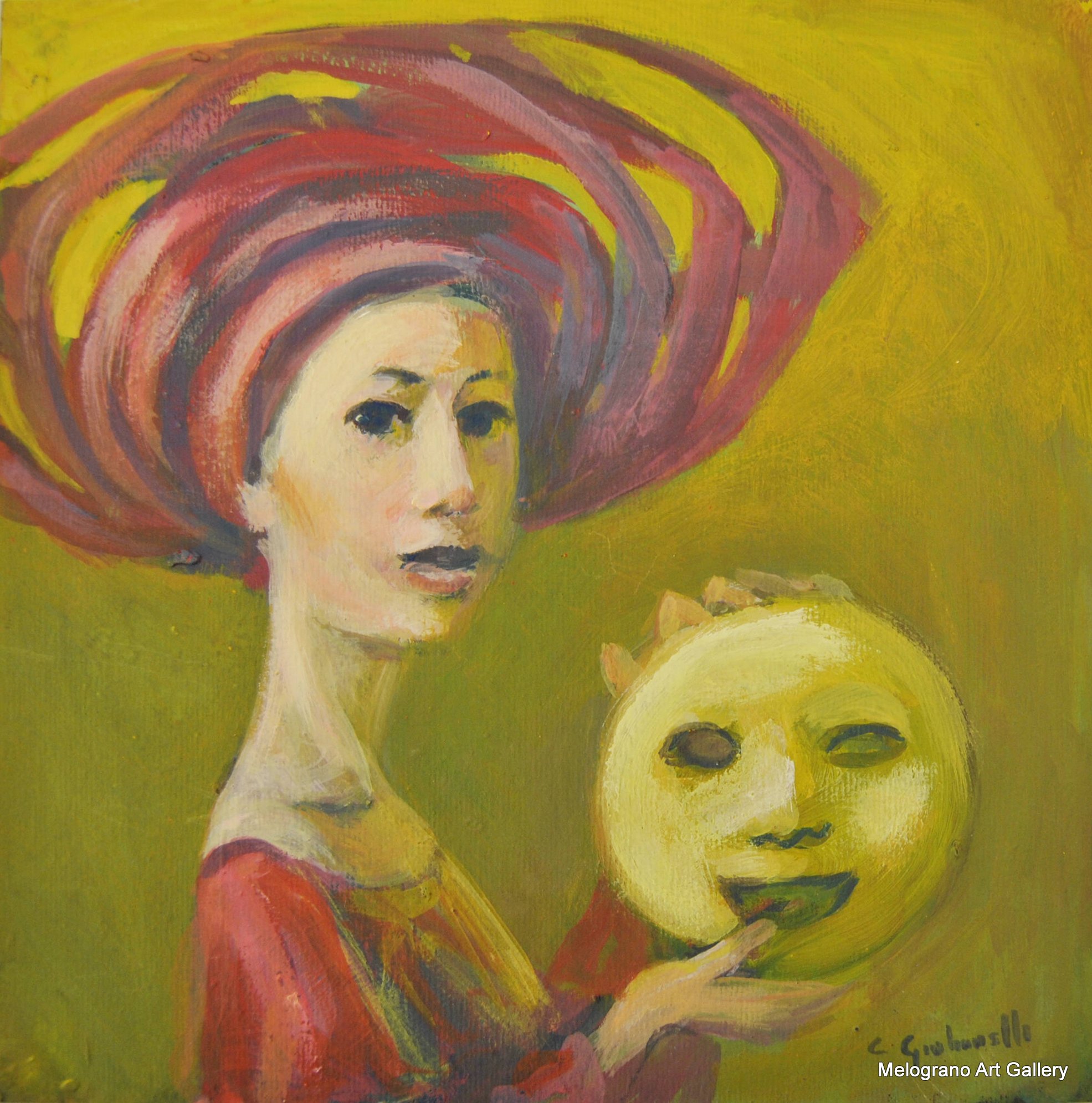 Donna con acconciatura rinascimentale che regge una piccola scultura-maschera a forma di sole