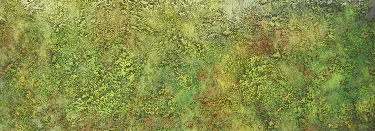 Astratto di Serafino Magazzini in tonalità terrose e verdi, con campi cromatici materici ispirati al paesaggio.