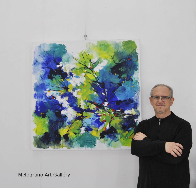 Alessandro Andreuccetti Alessandro Andreuccetti davanti ad uno dei suoi quadri alla galleria Melograno di Livorno