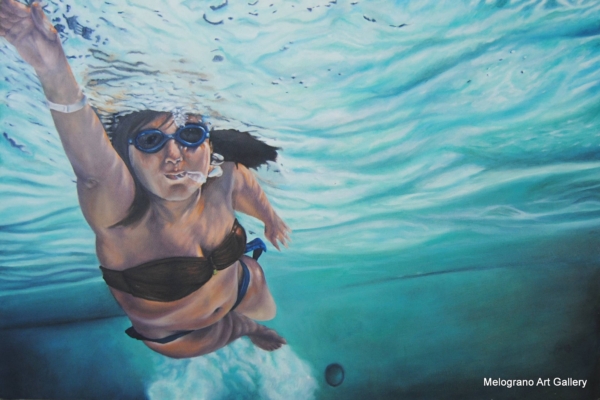 Quadro di Gabriella MAria Coppetti. Giovane bagnante immersa nell’acqua, occhi chiusi, stile realistico introspettivo