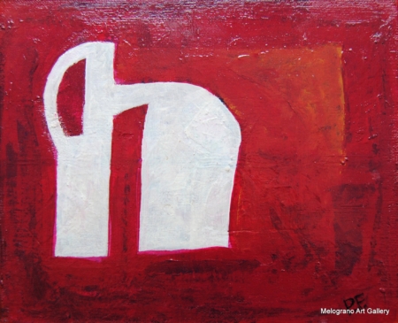 Grande forma bianca geometrica su fondo rosso stratificato, opera della serie “Ombre bianche” di Paolo Fidanzi.